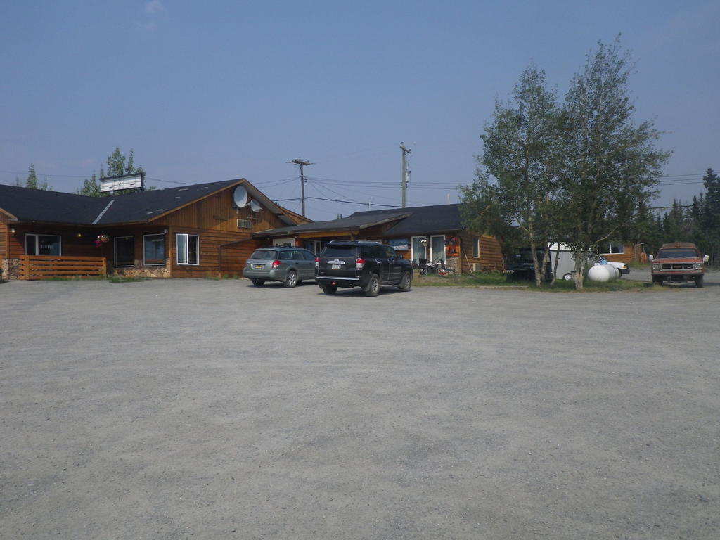 Alcan Motor Inn Haines Junction Dış mekan fotoğraf