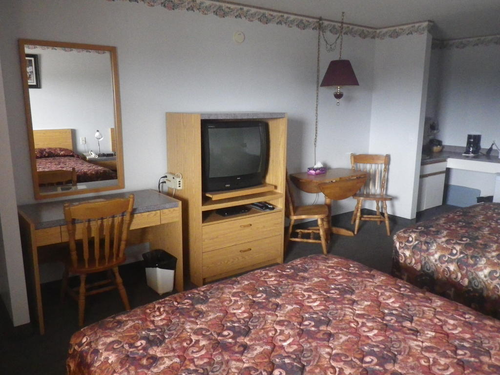 Alcan Motor Inn Haines Junction Oda fotoğraf